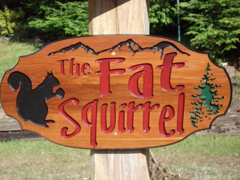 Cottage sign Squirrel Tree mountains - the fat squirrel